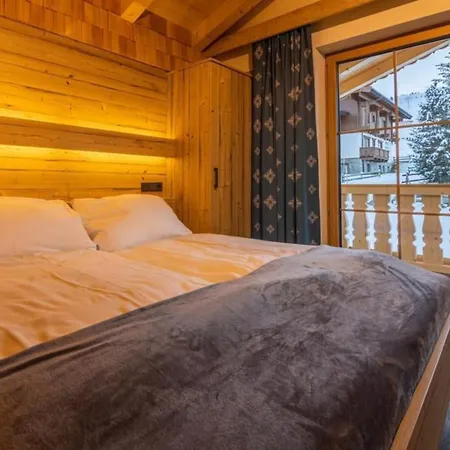 Falkensteinalm 2 *